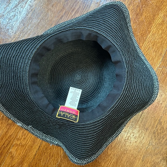 Sun hat - Picture 3 of 3